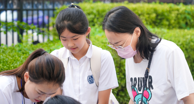 金秋为序遇美好，蓄力启航赴新程 | 初中部开学典礼暨表彰大会